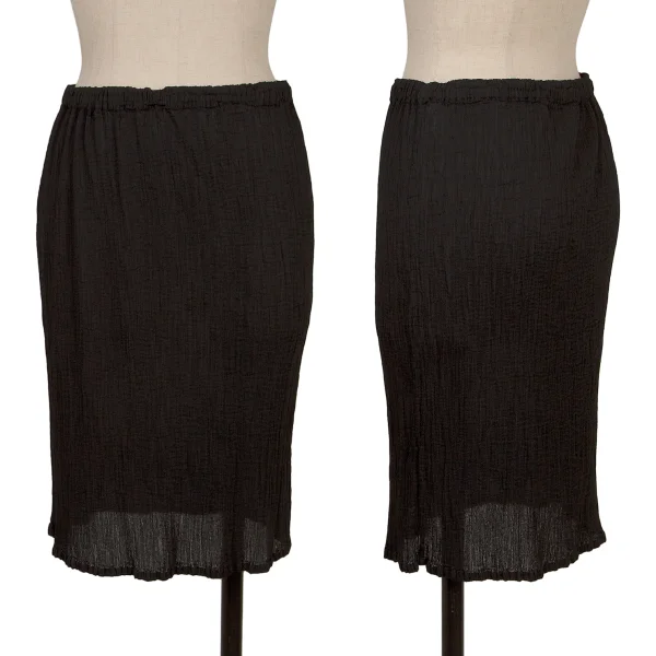 ISSEY MIYAKE me Dyed Crepe Pleated Skirt Black F K-171272_001
