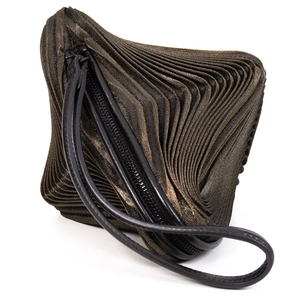 ISSEY MIYAKE 3D Steam Stretch Pleats Triangle Pouch K-171307_003