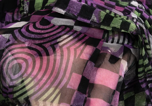 COMME des GARCONS Geometric Pattern Gather Switching Sleeveless Blouse K-171545_015