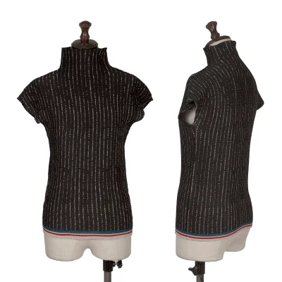 ISSEY MIYAKE me Stretch Pleats Dot Line Print Turtleneck Top