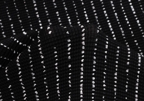 ISSEY MIYAKE 長袖トップス 黒と白のドット柄 イッセイミヤケ ミーISSEY MIYAKE me ストレッチプリーツドットライン