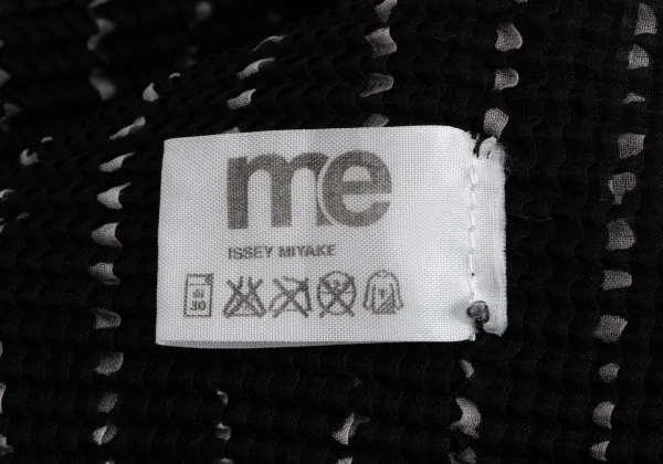 イッセイミヤケ ミーISSEY MIYAKE me ストレッチプリーツドットライン