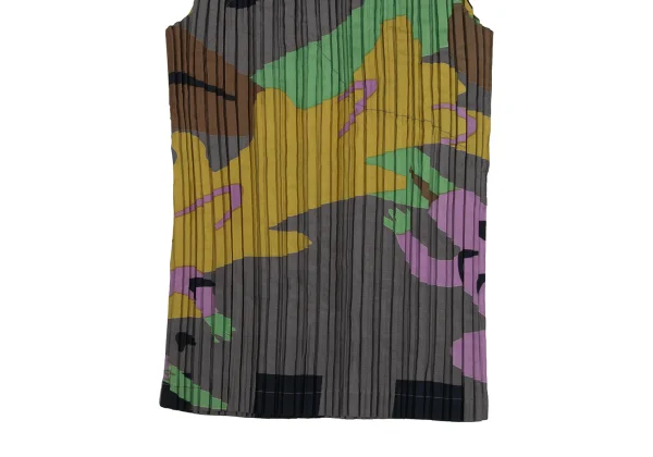 イッセイミヤケISSEY MIYAKE グラフィックプリントプリーツタンク