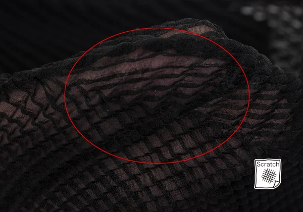 イッセイミヤケISSEY MIYAKE センターラインストレッチプリーツ