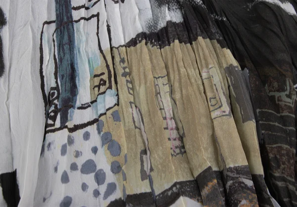 ISSEY MIYAKE Graphic Print Pleated Skirt K-171798_008