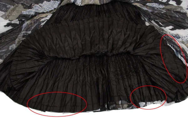 ISSEY MIYAKE Graphic Print Pleated Skirt K-171798_011