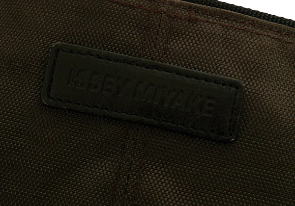 ISSEY MIYAKE Logo Patch Tote Bag K-171937_014