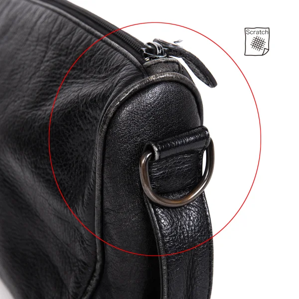 ISSEY MIYAKE Leather Clutch Bag K-171938_011