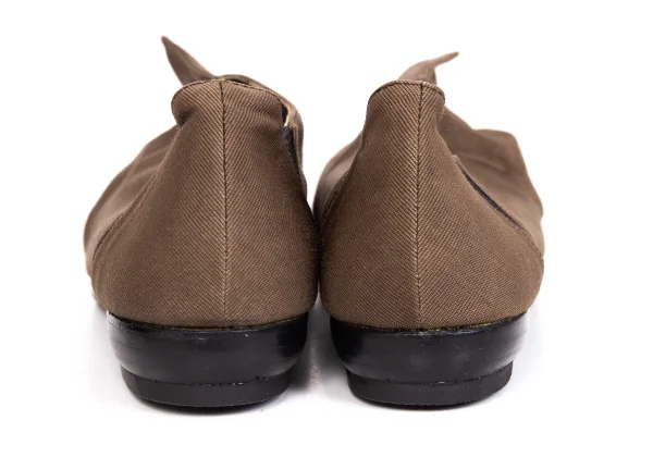 ISSEY MIYAKE Tuck Pointed Toe Pumps K-171945_009