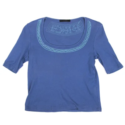 gigli Embroidery Design Open-Neck T-Shirt