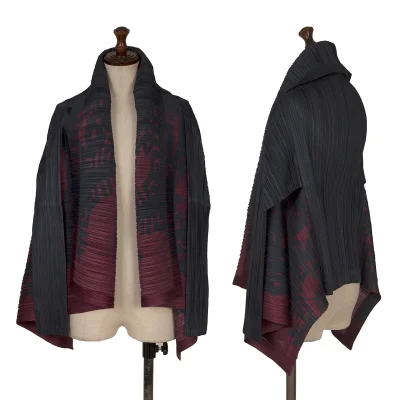 PLEATS PLEASE Graphic Print Buttonless Cardigan