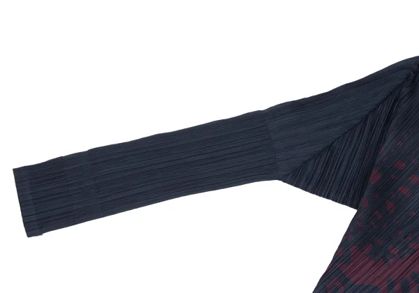 PLEATS PLEASE Graphic Print Buttonless Cardigan K-172484_006