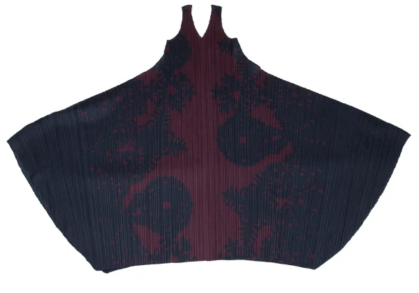 PLEATS PLEASE Graphic Print Cardigan & Dress K-172486_011