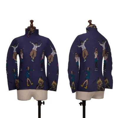 ISSEY MIYAKE me Snapshot Graphic Printed Pleats Top