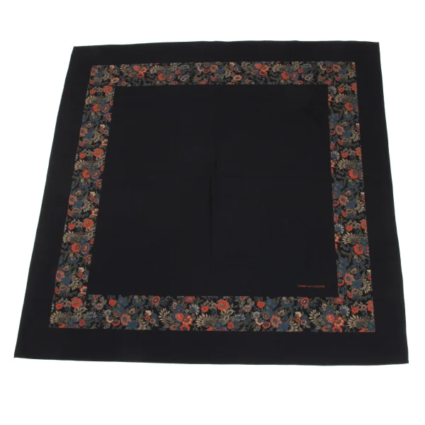 COMME des GARCONS Floral Printed Scarf Black  K-172793_001