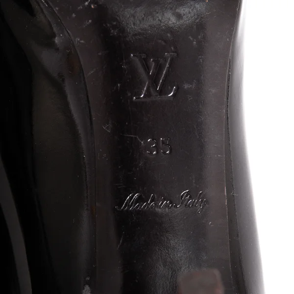 Louis Vuitton Metal Logo Design Heel Pumps K-172883_013