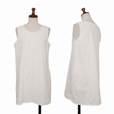 ISSEY MIYAKE HaaT Embroidered Cotton Sleeveless Top