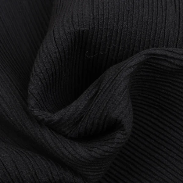 ISSEY MIYAKE PERMANENTE Cotton Ribbed-Design Padded Collarless Jacket K-172942_011