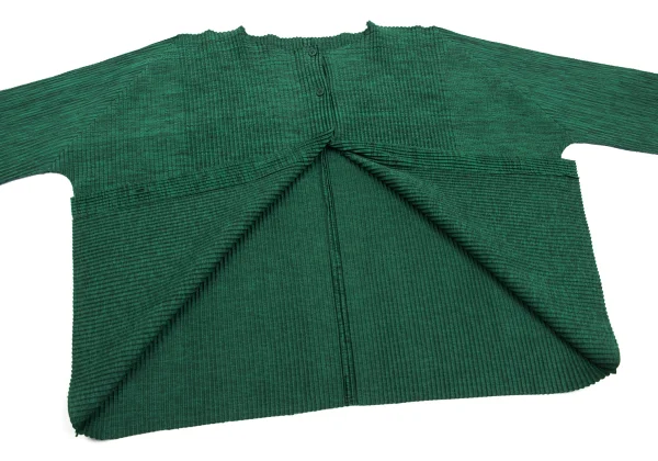 ISSEY MIYAKE me Wide Silhouette Pleats Cardigan K-173047_010