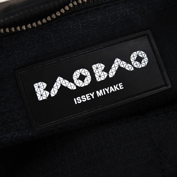 BAO BAO ISSEY MIYAKE PLATINUM Chain Design Shoulder Bag K-173067_019