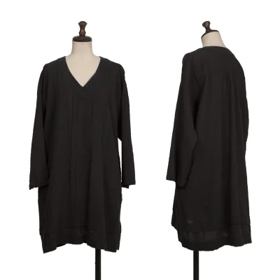 ISSEY MIYAKE HaaT Cotton Rayon Taping V Neck Top