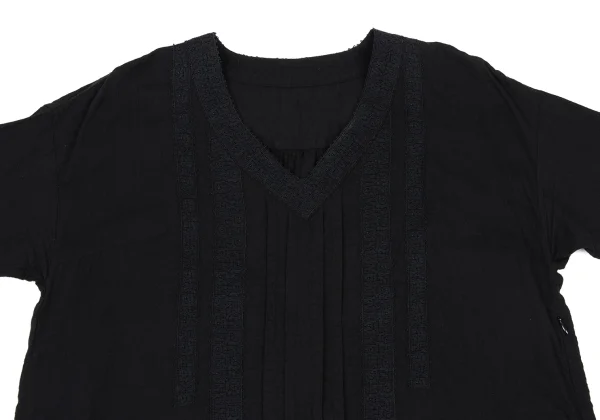 ISSEY MIYAKE HaaT Cotton Rayon Taping V Neck Top K-173811_003