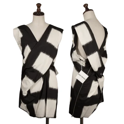 ISSEY MIYAKE Sashiko Silk Square Fabric Print Sleeveless Top 