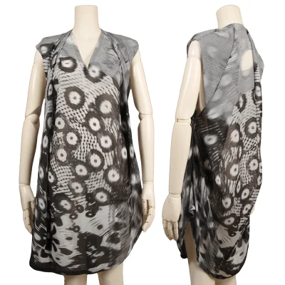 ISSEY MIYAKE Blurred Graphic Print V-Neck Tunic