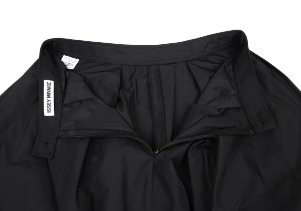 ISSEY MIYAKE Poly Asymmetrical Skirt K-174038_010