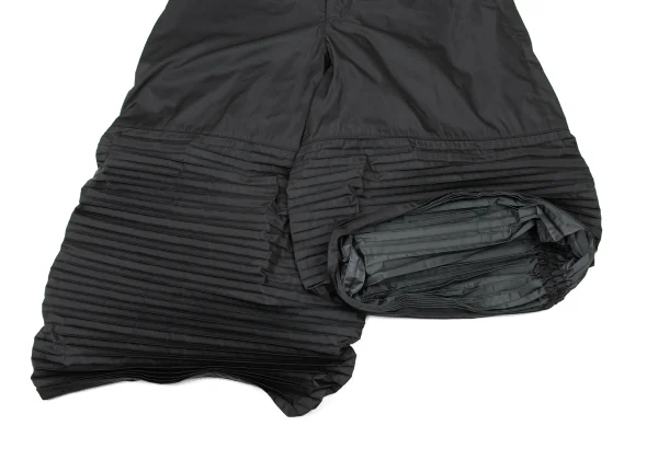 ISSEY MIYAKE Hem Pleats Switching Half Pants K-174039_008