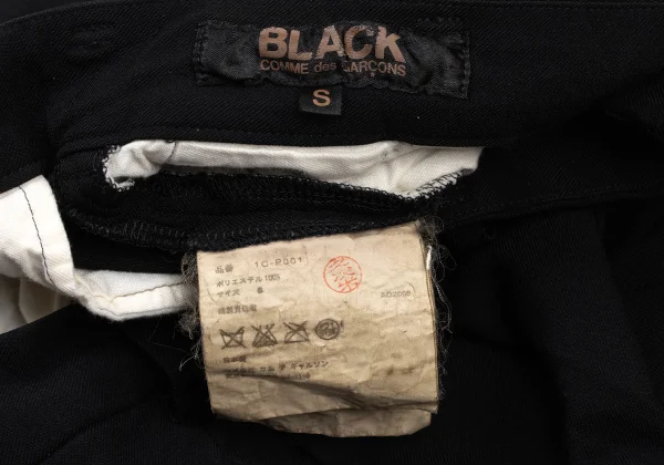 BLACK COMME des GARCONS Polyester Two Tuck Shorts K-174085_017