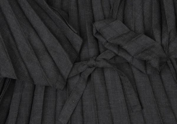 ISSEY MIYAKE me Poly Wool Square Neck Pleated Dress K-174440_006