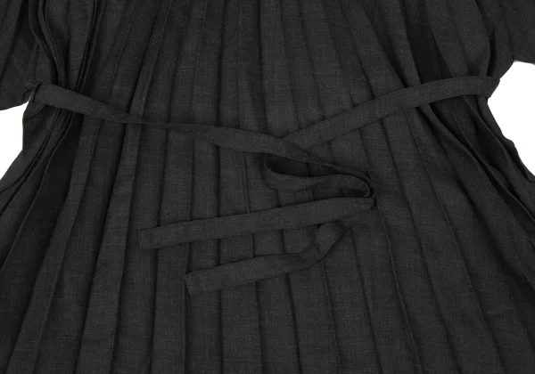 ISSEY MIYAKE me Poly Wool Square Neck Pleated Dress K-174440_008