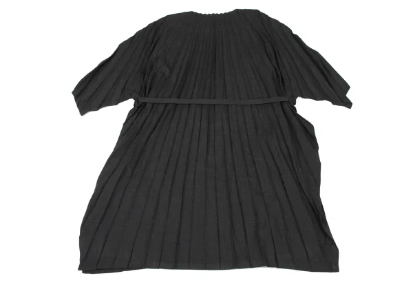 ISSEY MIYAKE me Poly Wool Square Neck Pleated Dress K-174440_010