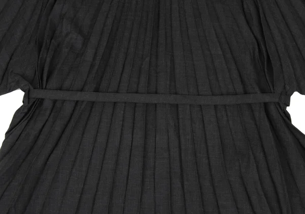 ISSEY MIYAKE me Poly Wool Square Neck Pleated Dress K-174440_011