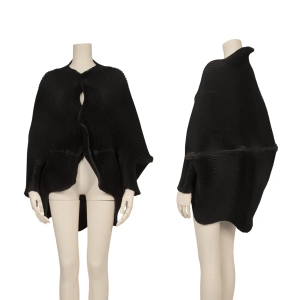 ISSEY MIYAKE 3D Steam Stretch Pletas Jacket Black 2 K-174446_001