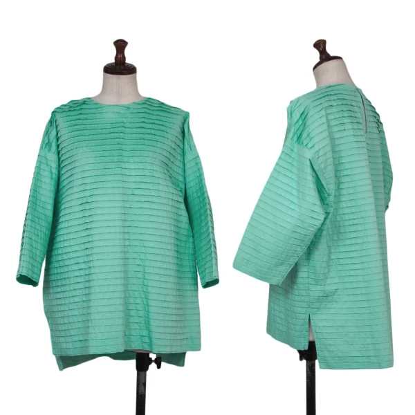 ISSEY MIYAKE HaaT Tuck Design  3/4 Sleeve Blouse Sky blue 2 K-174615_001
