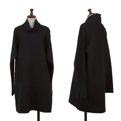 Plantation Ribbed Design High-neck Top