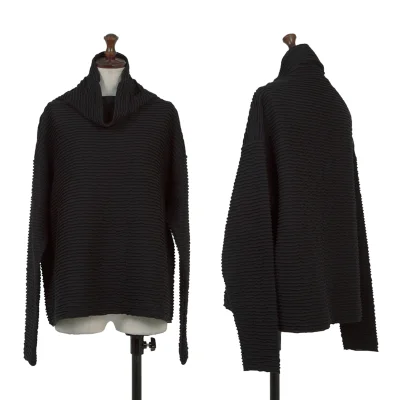 Plantation Ribbed Deign High-neck Top