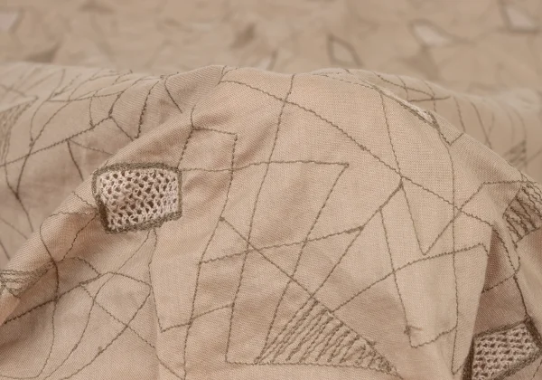 ISSEY MIYAKE HaaT Geometric Embroidery Buttonless Shirt Jacket K-174965_015