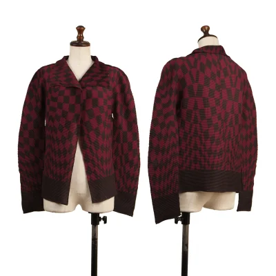 ISSEY MIYAKE me Check Print Stretch Pleated Buttonless Cardigan
