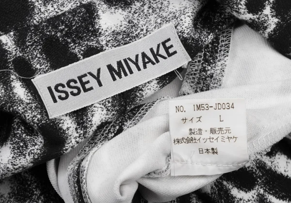 ISSEY MIYAKE Poly Stretch Graphic Jacket K-175401_016