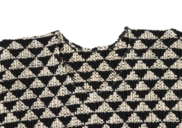 PLEATS PLEASE Geometric Print Top K-175545_004