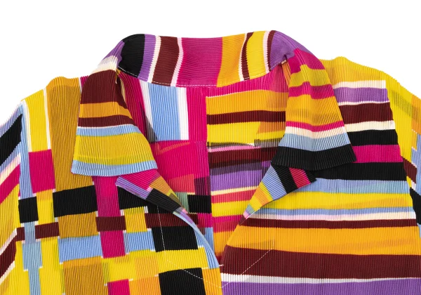 PLEATS PLEASE Colorful Panel Print Mist-Pleat Skipper Polo Shirt K-175547_003