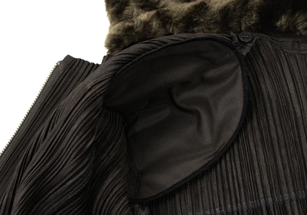 PLEATS PLEASE Detachable Boa Collar Zip Up Coat K-175554_013