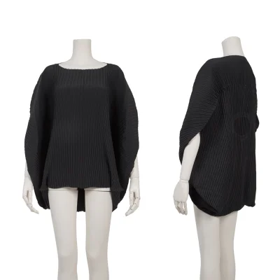 ISSEY MIYAKE Pleated Circular Silhouette Top
