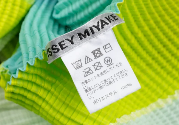 ISSEY MIYAKE Graphic Print Stretch Pleated Bolero Cardigan K-175679_014