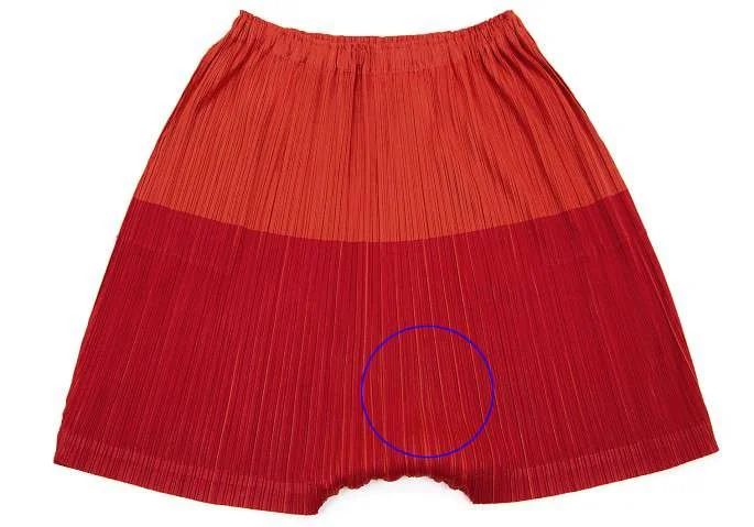 極美品✨PLEATS PLEASE プリーツ ショートパンツ レッド サイズ3 極美品✨PLEATS PLEASE プリーツ ショートパンツ レッド サイズ3