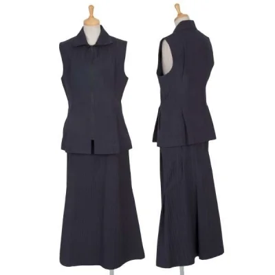 【SALE】イッセイミヤケISSEY MIYAKEポリエステルキルトセットアップ 紺