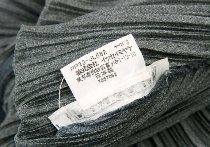 SALE】プリーツプリーズPLEATS PLEASE 切り込みデザイン立体トップス